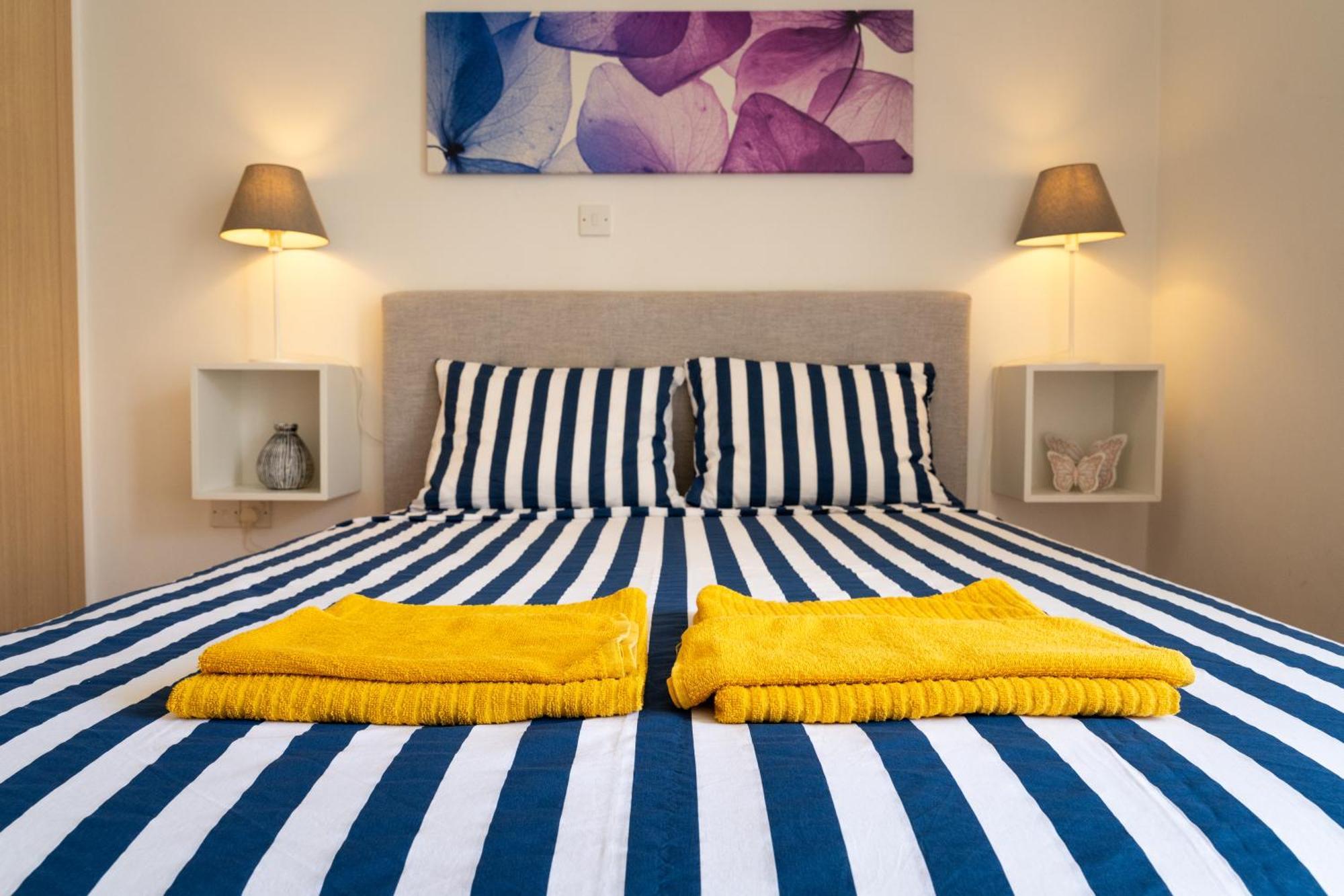 라르나카 Blue Dawn Center Flat 아파트 외부 사진